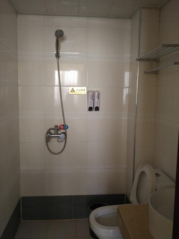 Wudang International Youth Hostel Danjiangkou Екстер'єр фото