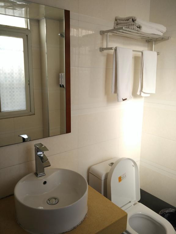 Wudang International Youth Hostel Danjiangkou Екстер'єр фото