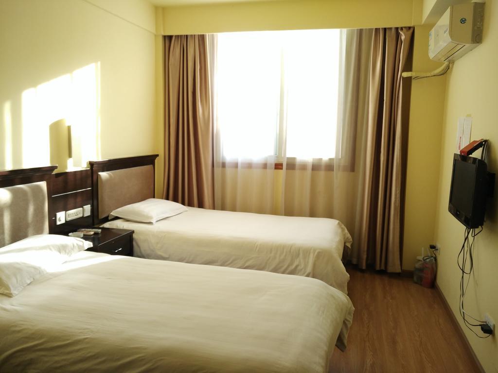 Wudang International Youth Hostel Danjiangkou Екстер'єр фото